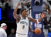 开云体育入口-勇士B队完胜立陶宛男篮，丹尼·格林制霸全场