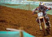 开云体育直播-暗夜极速，当F1引擎点燃城市街道，福克斯以实力刻写自己的名字