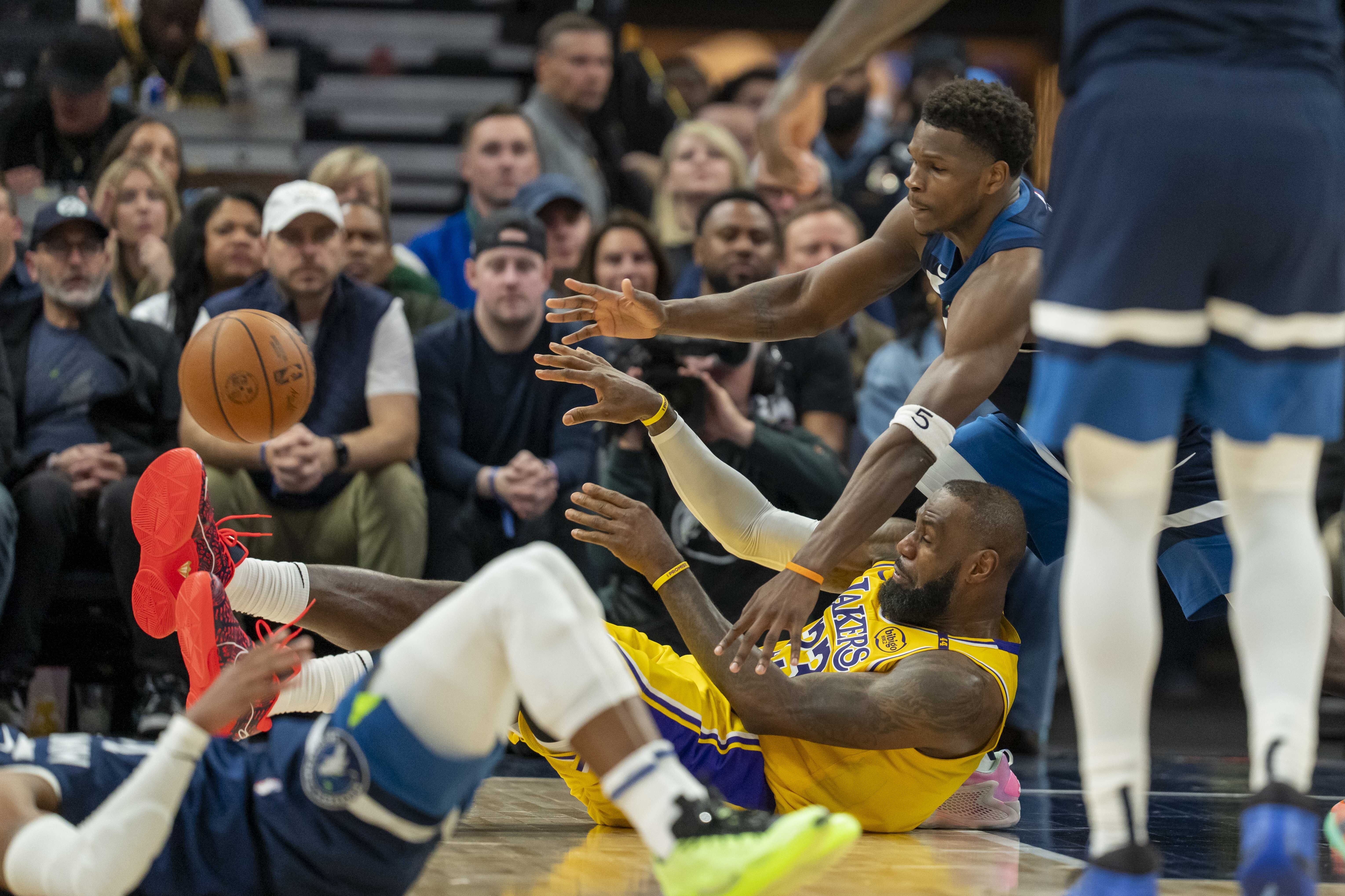 魔术强势步行者,保罗制霸全场 魔术强势步行者,保罗制霸全场