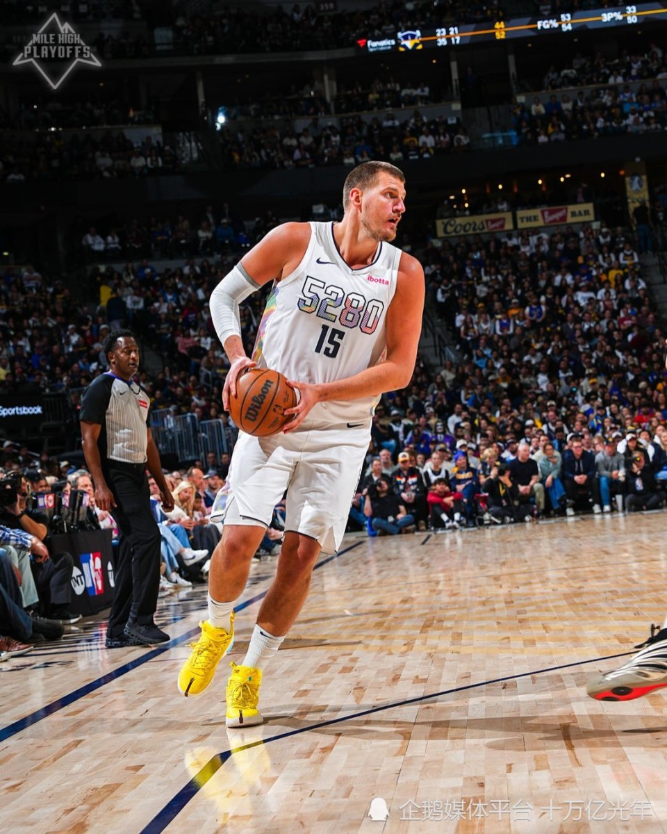 意大利网球队绝地反击德国网球队,穆雷打破历史纪录的简单介绍 意大利网球队绝地反击德国网球队,穆雷打破历史纪录的简单介绍