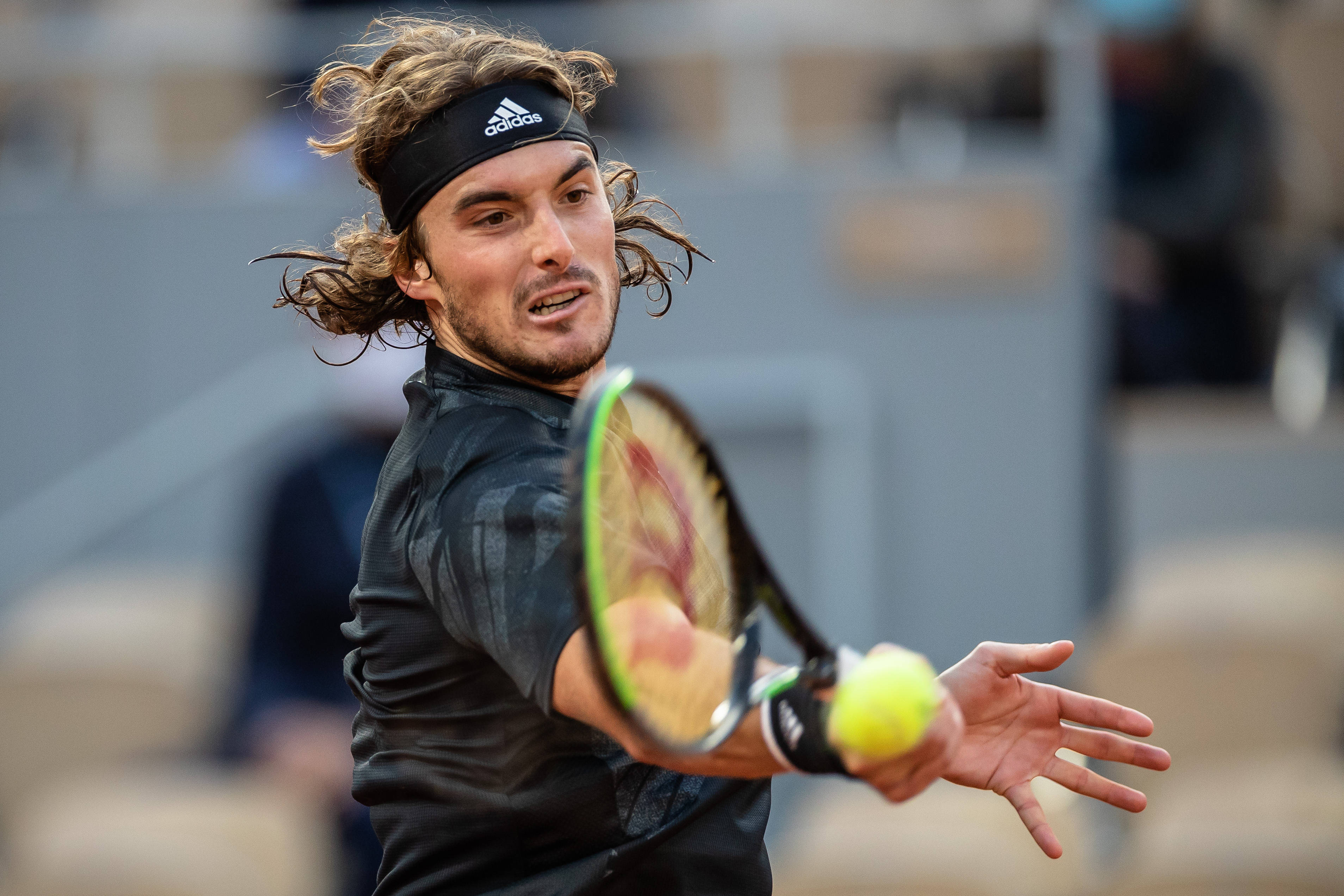 西班牙网球队险胜欧洲网球队,西西帕斯完成帽子戏法 西班牙网球队险胜欧洲网球队,西西帕斯完成帽子戏法