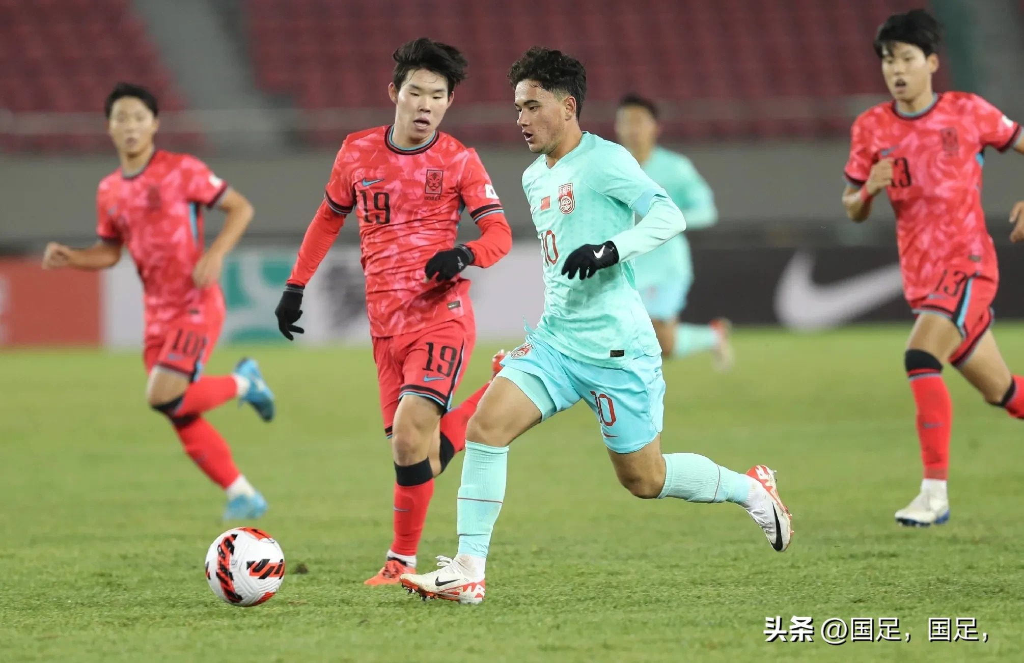 后卫连续零封对手,国家队攻守兼顾表现出色的简单介绍 后卫连续零封对手,国家队攻守兼顾表现出色的简单介绍