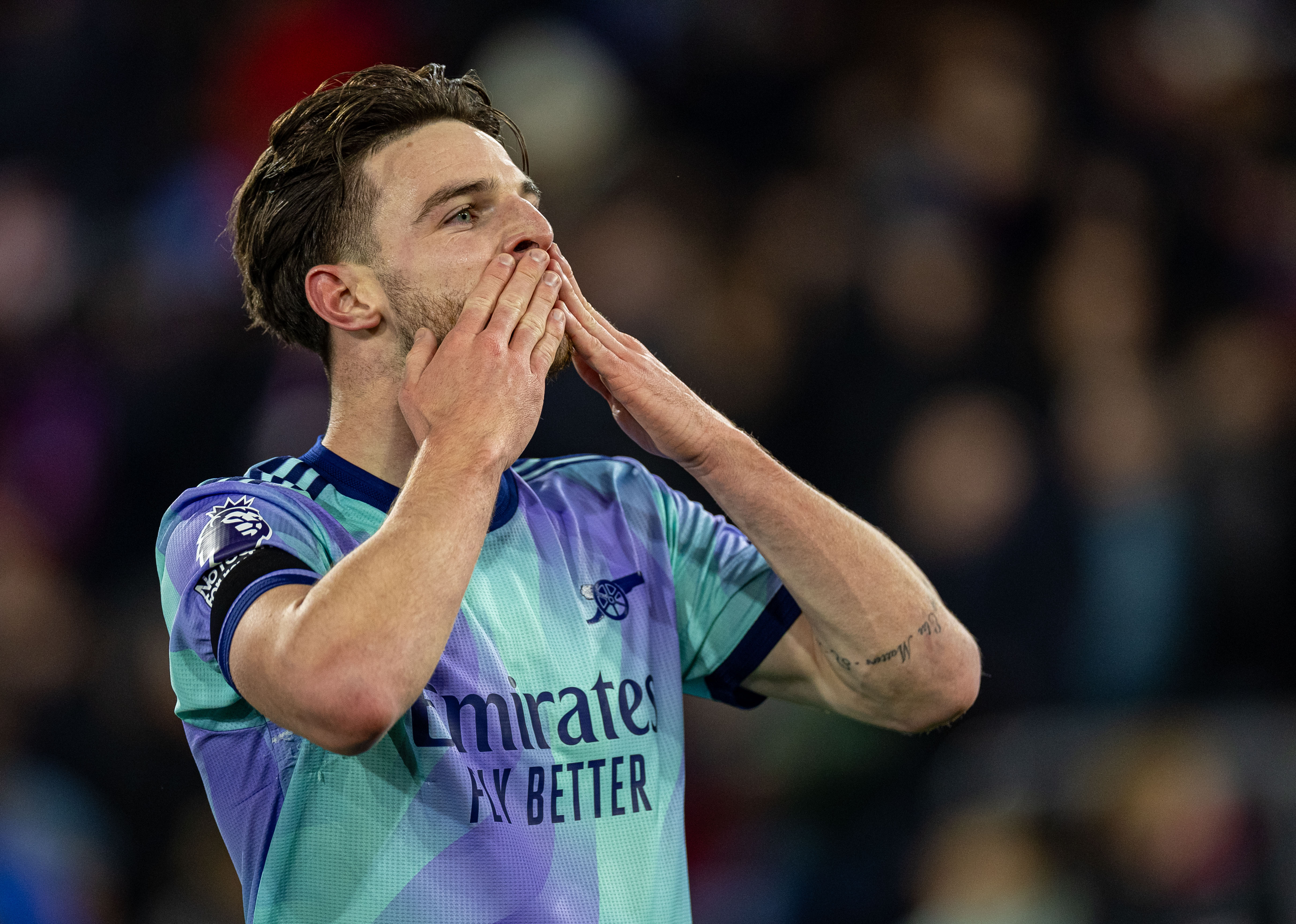 比赛中球员们活力爆棚,展现出色身手技术的简单介绍 比赛中球员们活力爆棚,展现出色身手技术的简单介绍