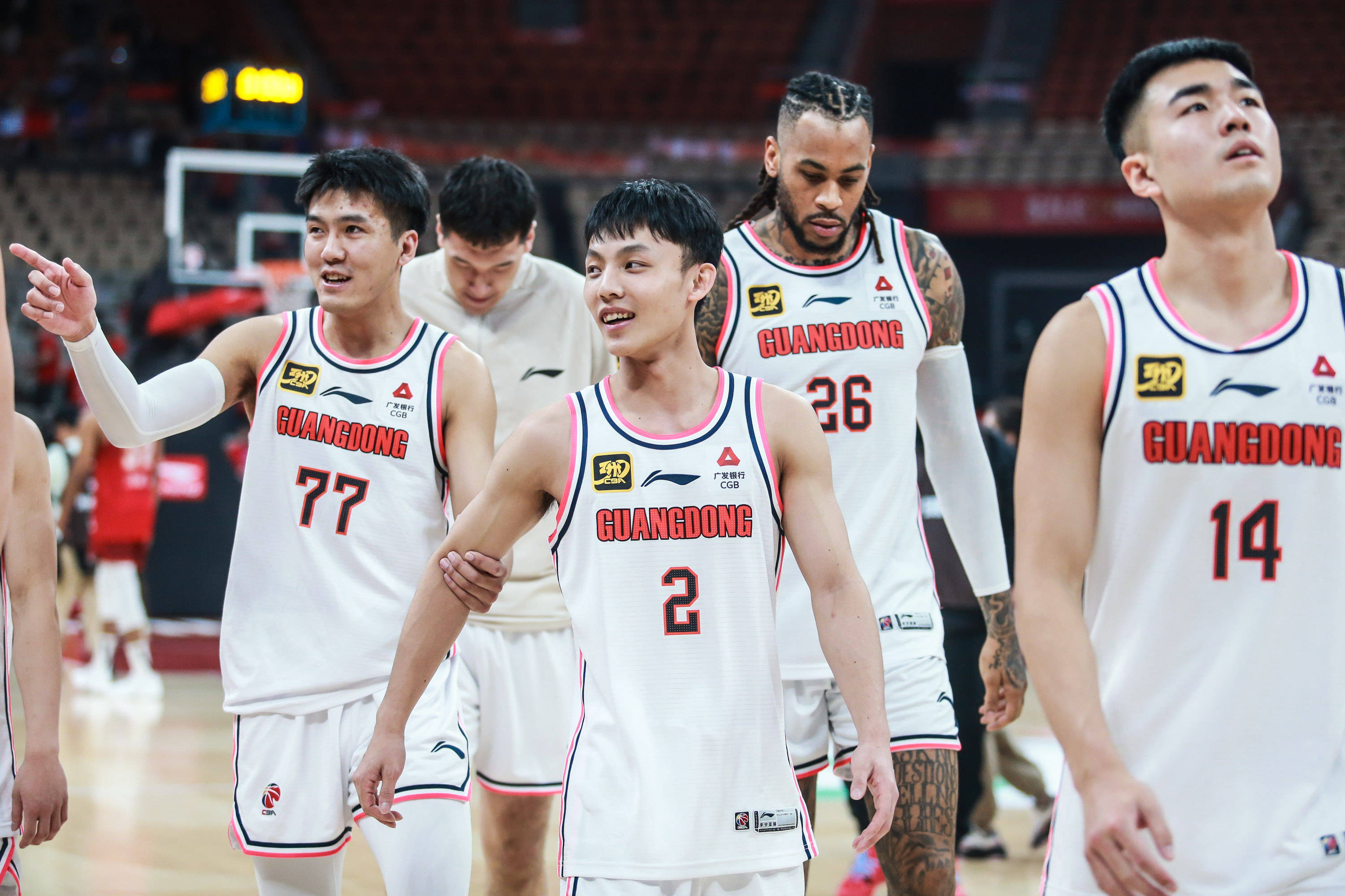 篮球世界杯上演绝地反击,强队碰撞火花四溅 篮球世界杯上演绝地反击,强队碰撞火花四溅