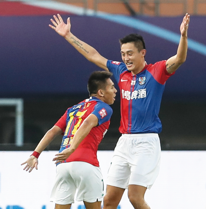 青岛黄海队员大放异彩,赢得比赛 青岛黄海队员大放异彩,赢得比赛