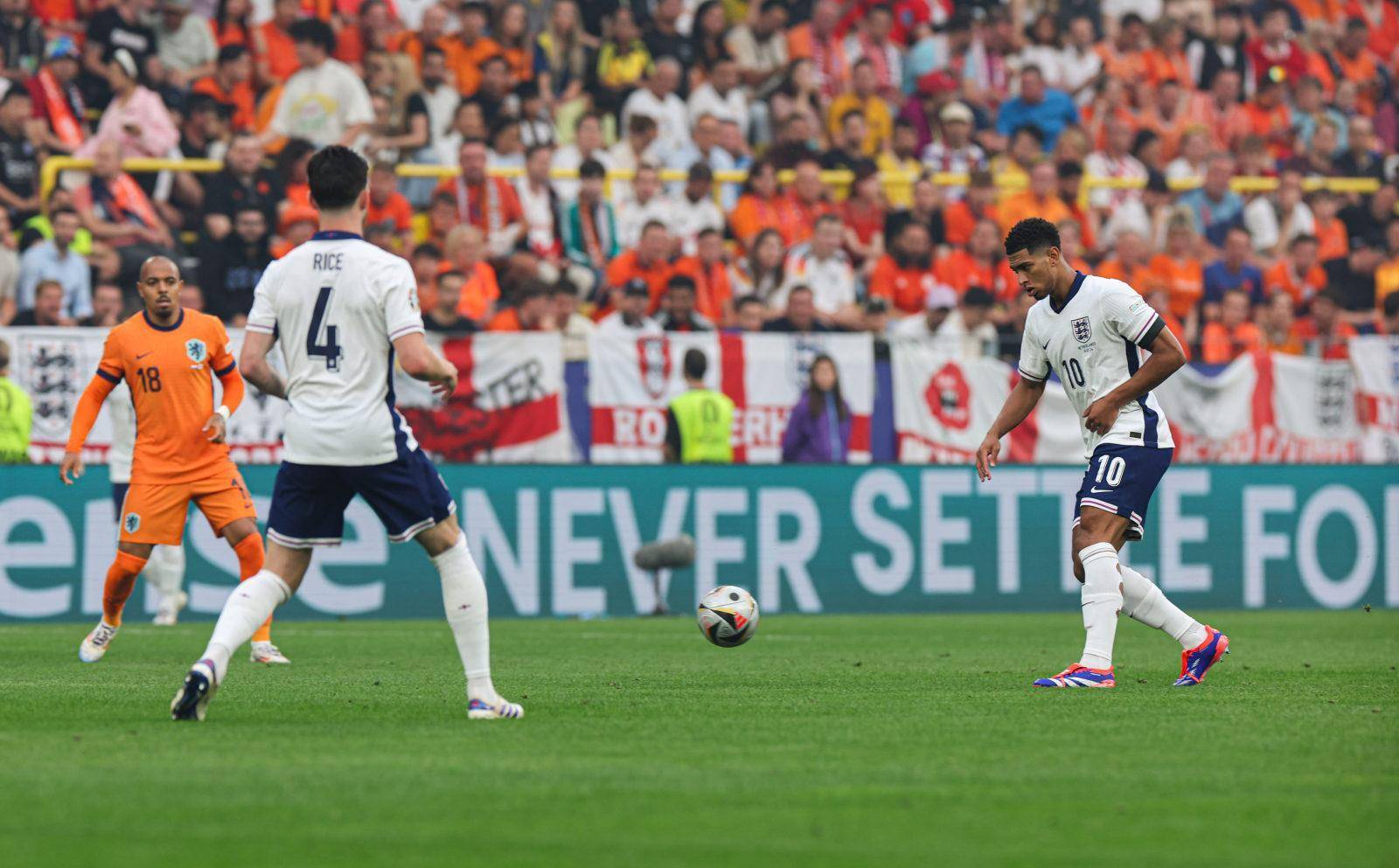 包含球队奋力备战决胜,欧洲杯再度点燃激情的词条 包含球队奋力备战决胜,欧洲杯再度点燃激情的词条