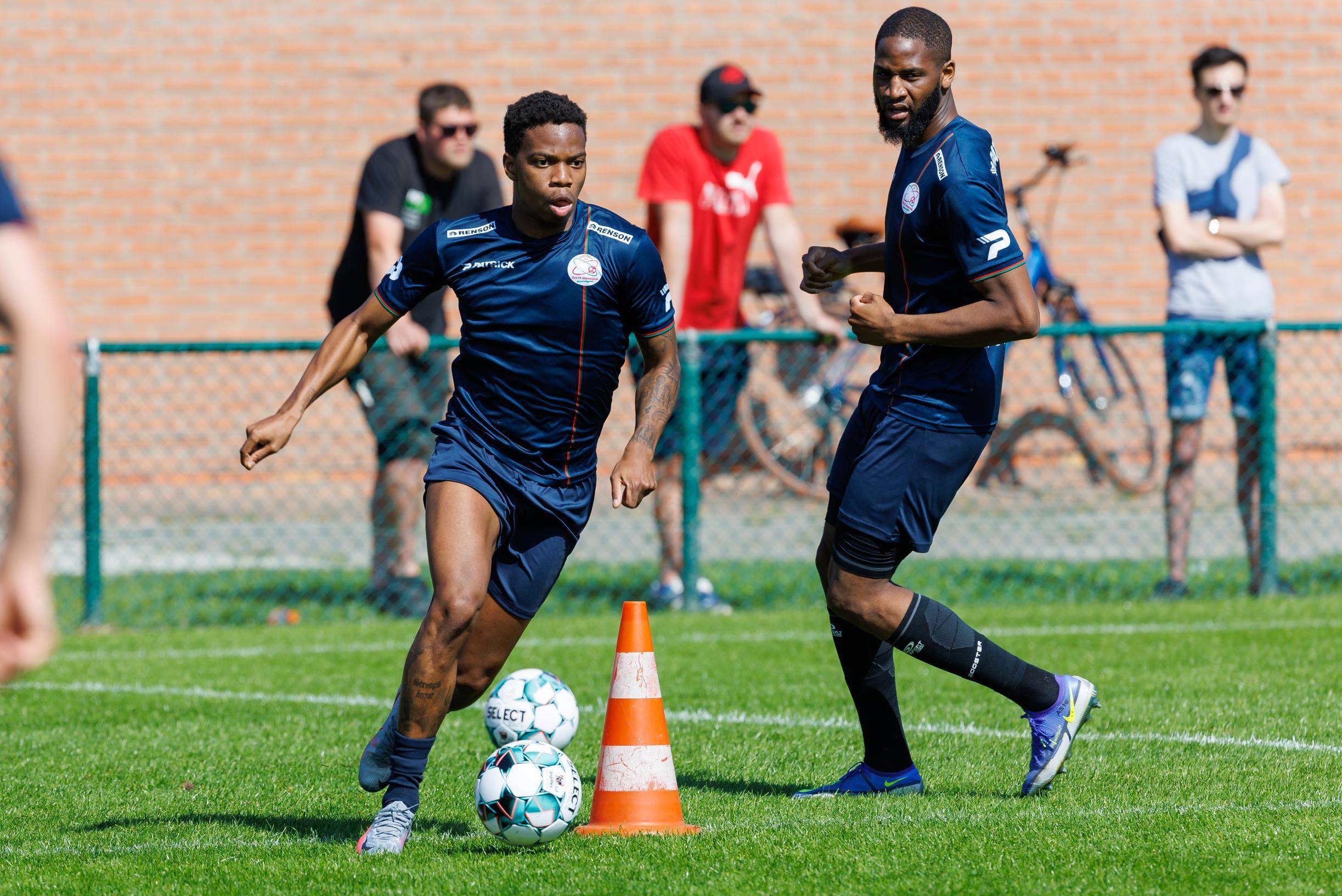 扎伊尔主场迎阿尔巴尼亚,调整门将功底 扎伊尔主场迎阿尔巴尼亚,调整门将功底