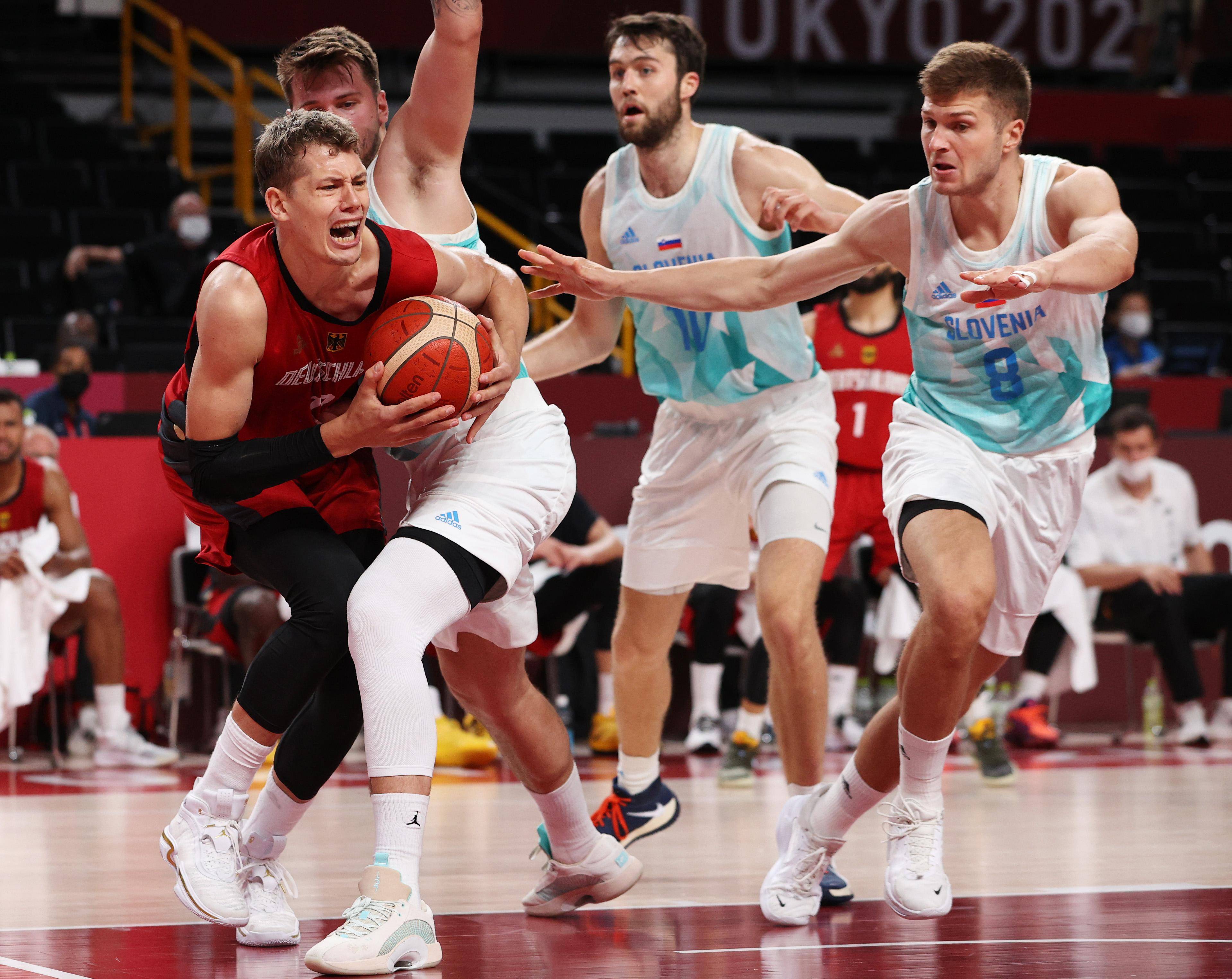 斯洛伐克队惊艳表现,跻身欧洲国家联赛半决赛的简单介绍 斯洛伐克队惊艳表现,跻身欧洲国家联赛半决赛的简单介绍