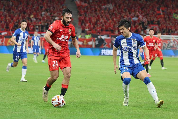 比赛中球队风采依旧,取得精彩胜利的简单介绍 比赛中球队风采依旧,取得精彩胜利的简单介绍