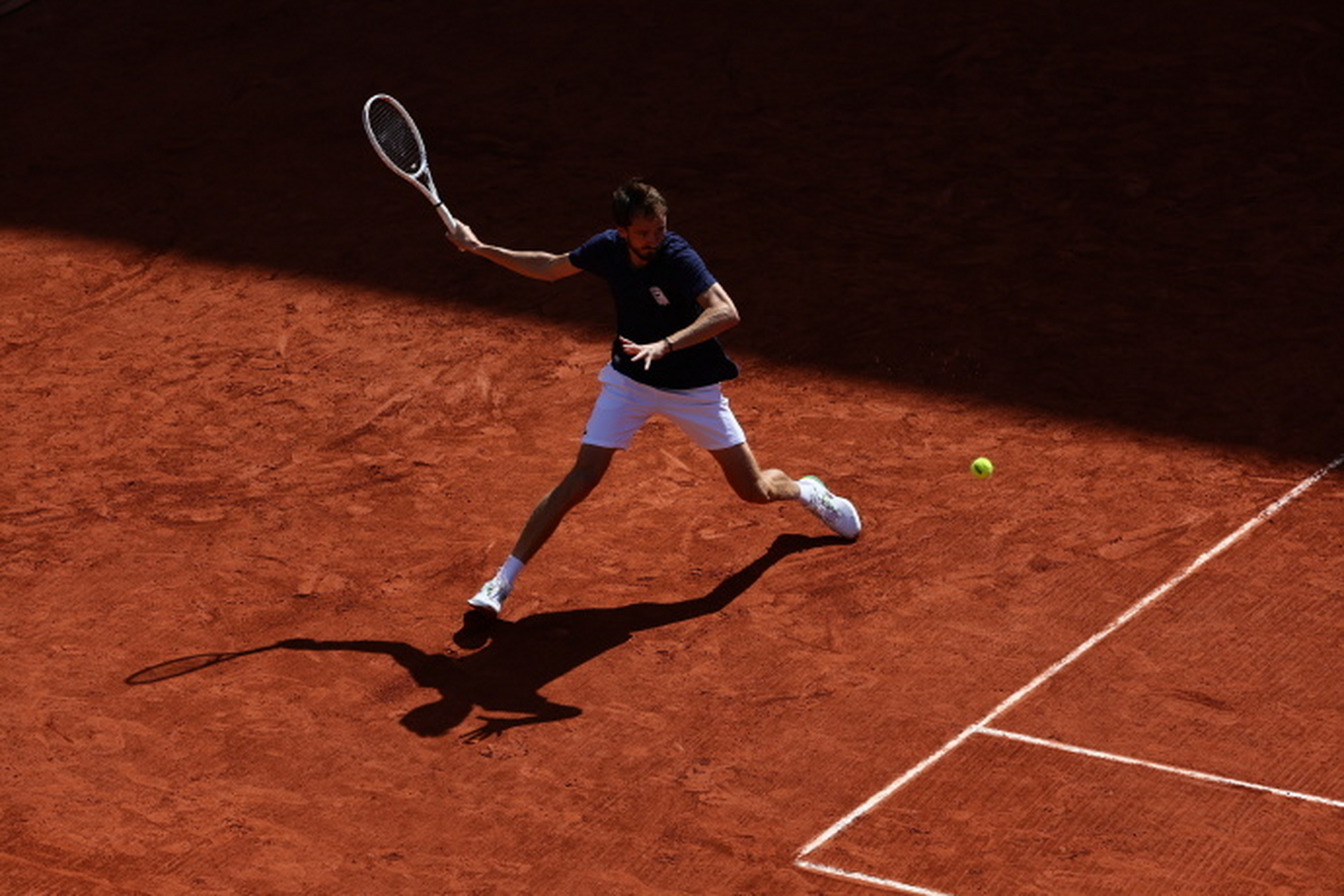 美国网球队绝杀世界网球队,梅德韦杰夫完成帽子戏法的简单介绍 美国网球队绝杀世界网球队,梅德韦杰夫完成帽子戏法的简单介绍