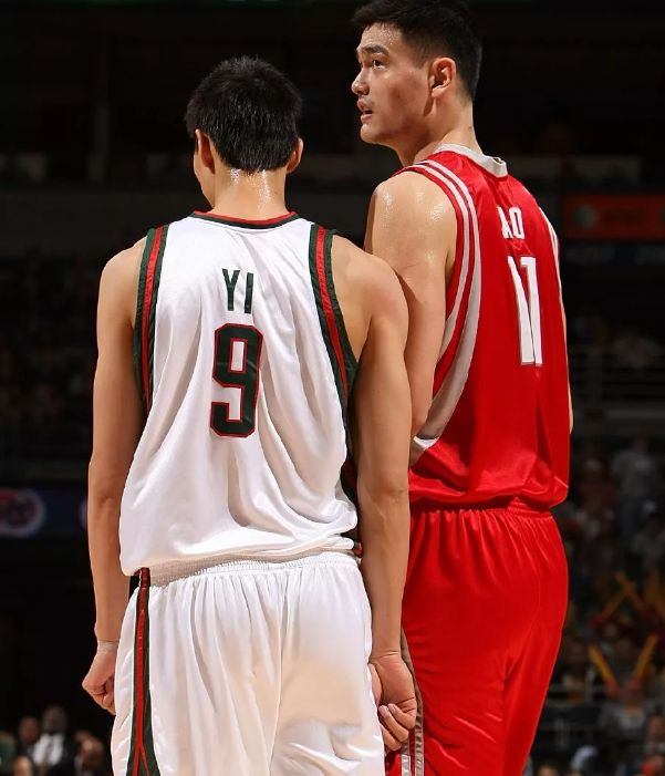 关于公牛完胜火箭,易建联惊艳四座的信息 关于公牛完胜火箭,易建联惊艳四座的信息