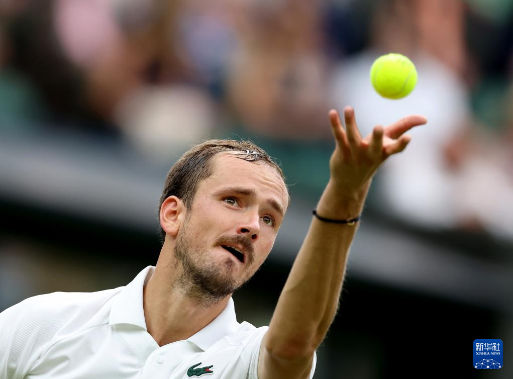 关于美网翻盘澳网,梅德韦杰夫刷新纪录的信息 关于美网翻盘澳网,梅德韦杰夫刷新纪录的信息