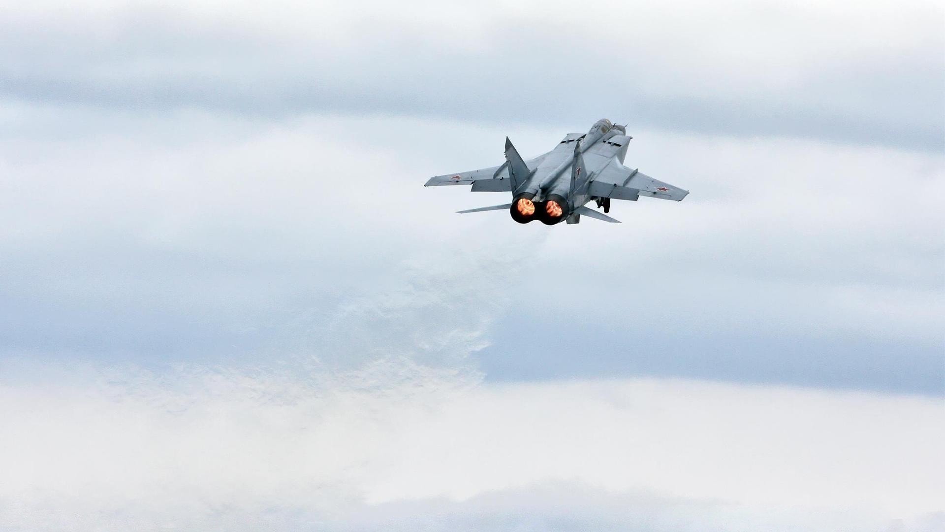 冷门与传奇，厄瓜多尔狂胜法国背后的萨拉赫式完美演绎