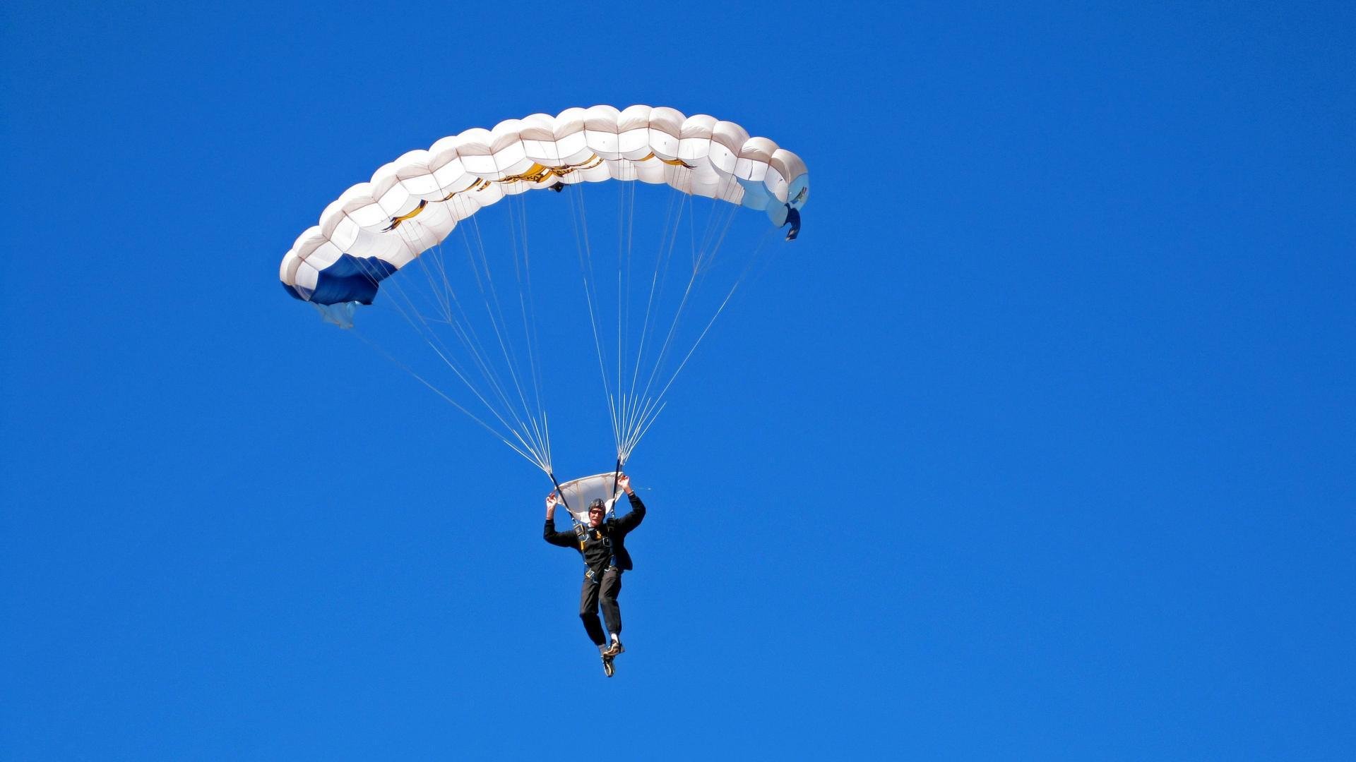 牙买加钢铁防线锁死袋鼠军团，黄喜灿隐形引擎驱动全场